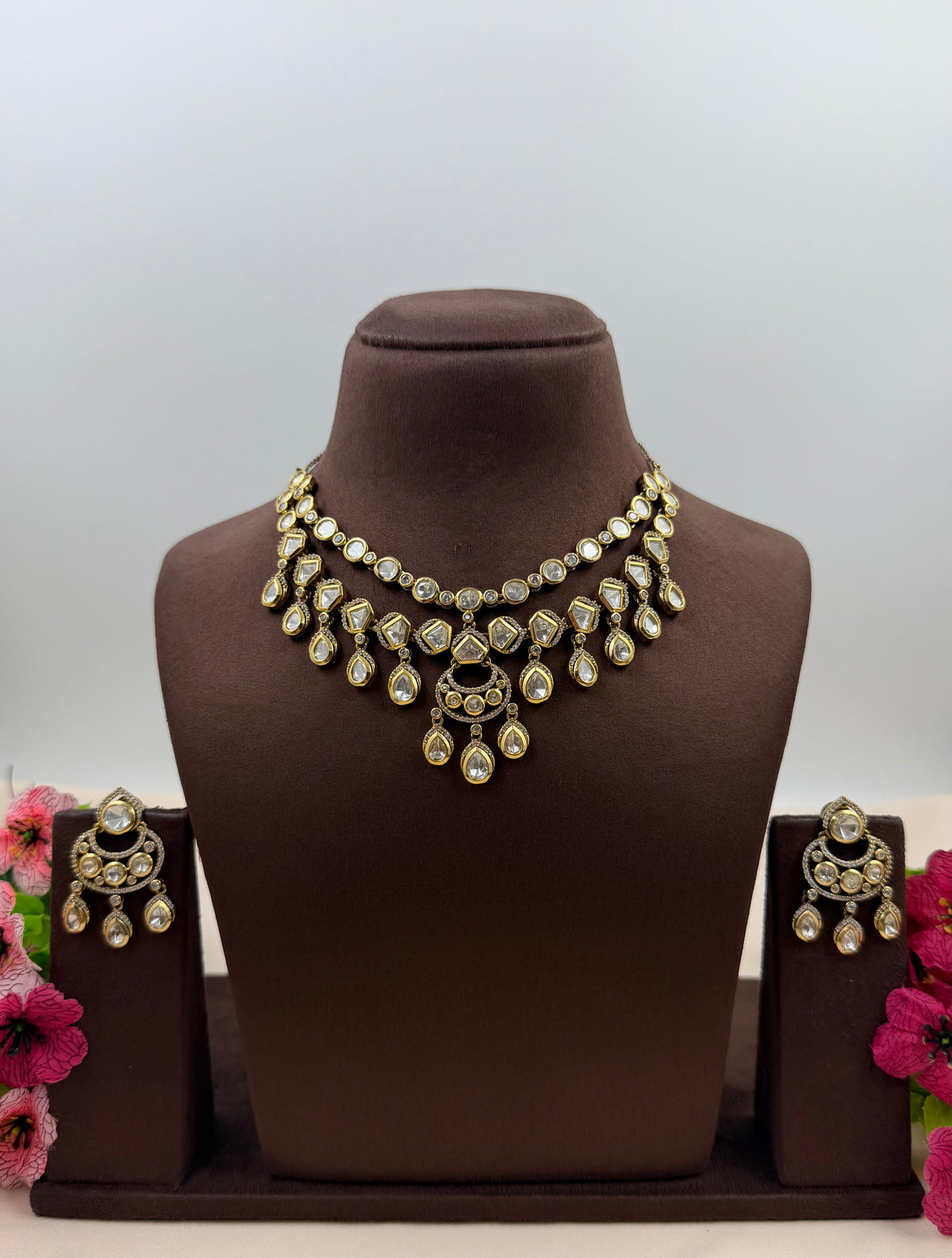 Yukti Premium Victorian Necklace Set