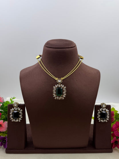 Tejasvi Victorian Delicate Necklace Set
