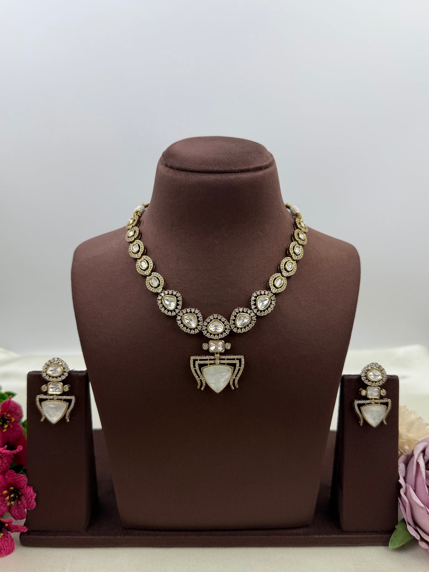 Mayra Victorian Necklace Set