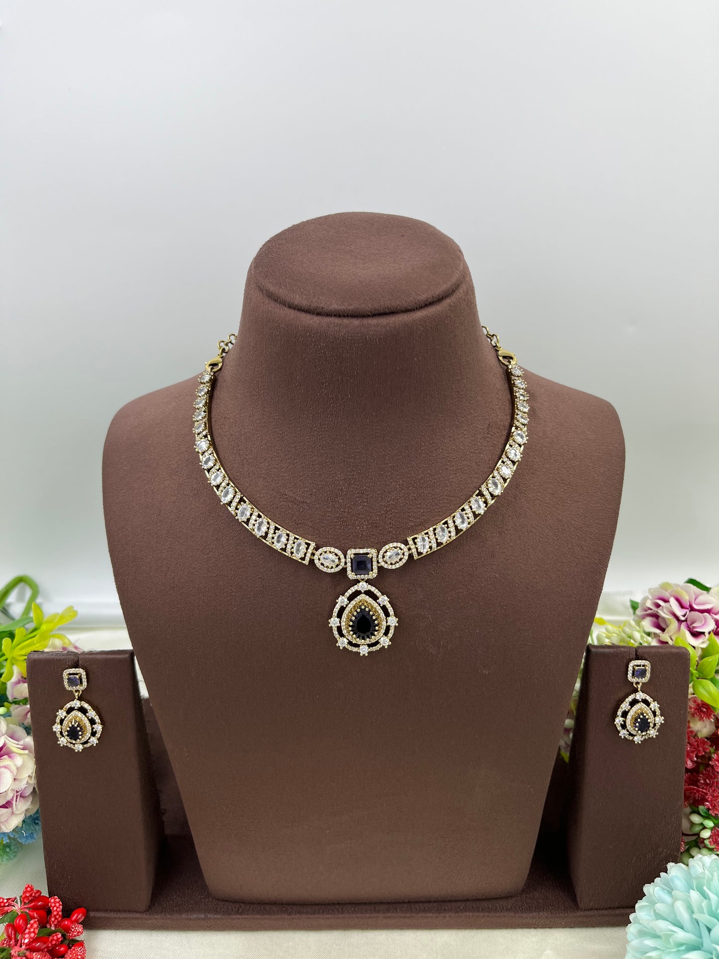Lena Victorian Hasli Necklace