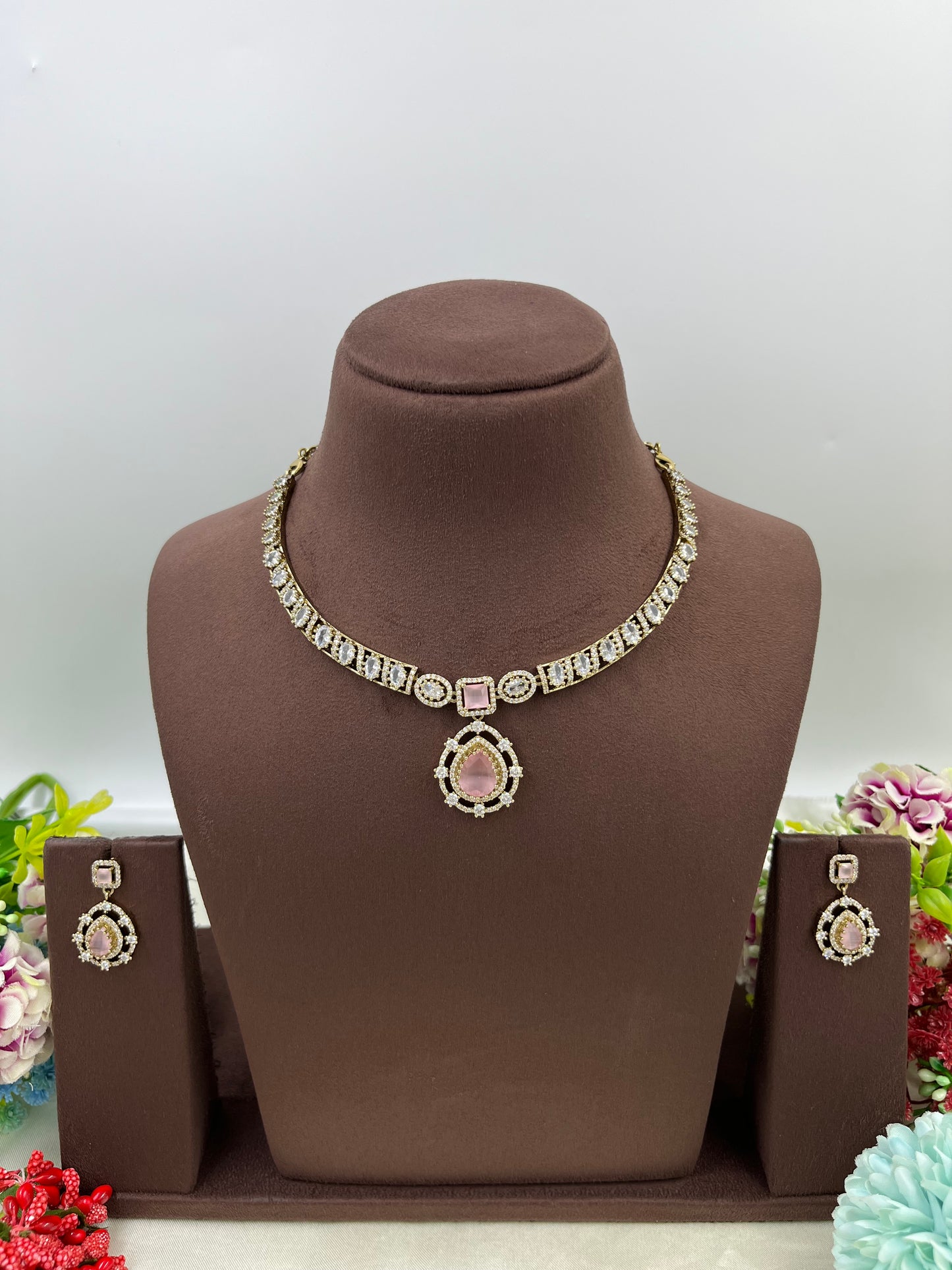 Lena Victorian Hasli Necklace