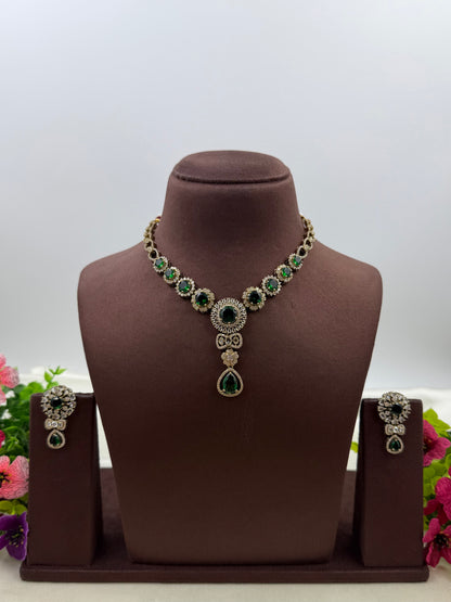Diya Victorian Delicate Necklace Set