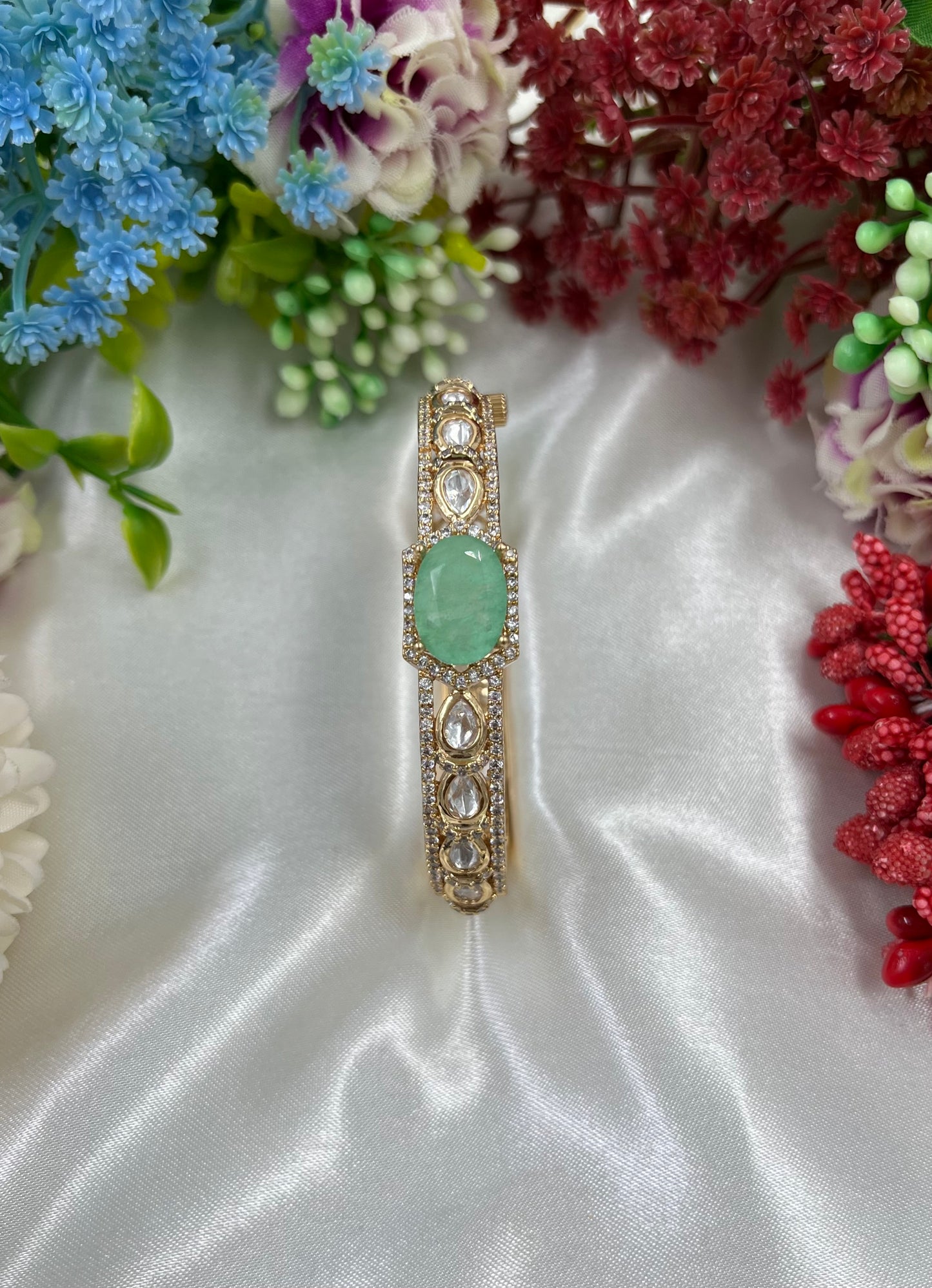 AuraVya Moissanite Kundan Bracelet (Openable)