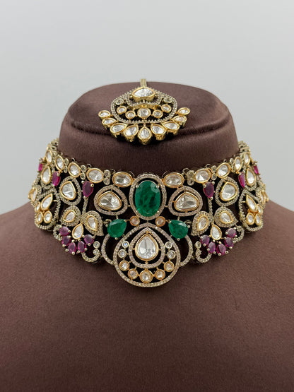 Niva Victorian Necklace Set