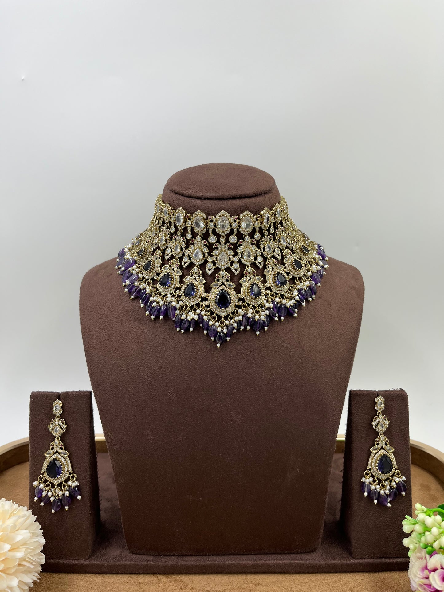 Elysian Shine Victorian Necklace Set