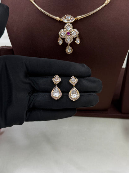 Hailey Moissanite Hasli Necklace
