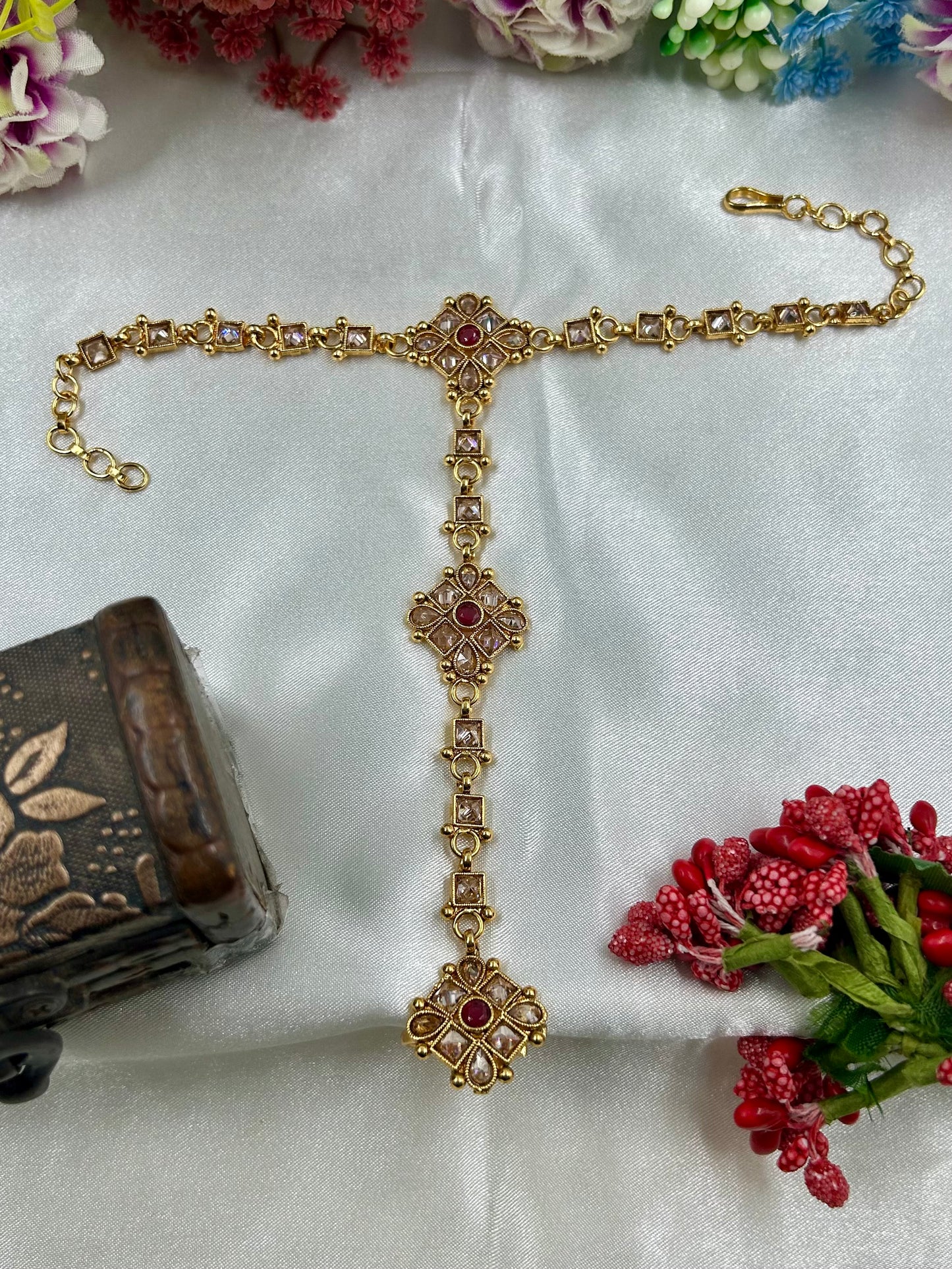 Ruchita Traditional Gold Hath Panja (One Pis)