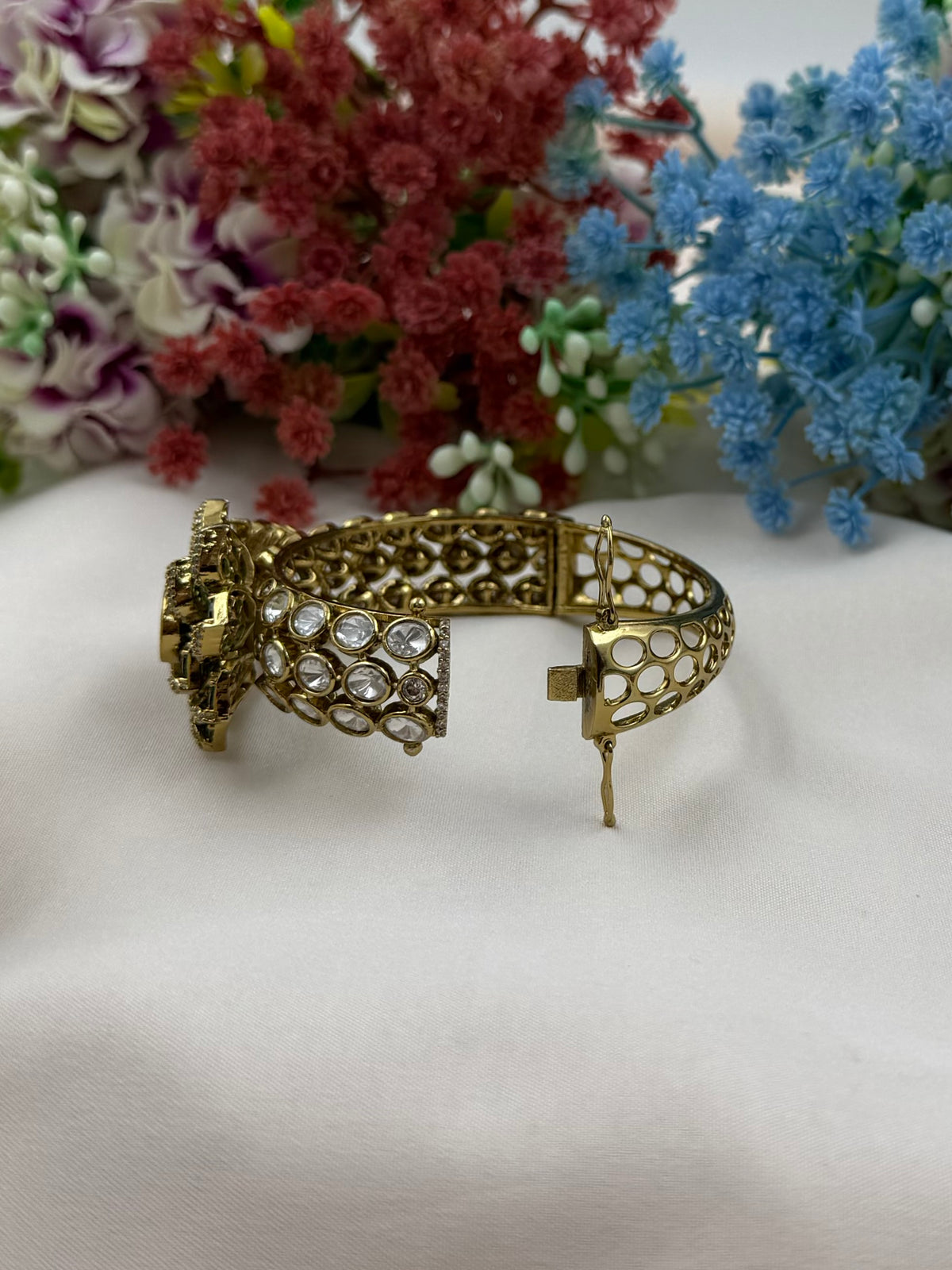 Priyanka Victorian Moissanite Kada (Openable)