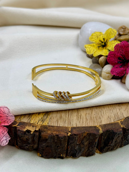 Zaria Anti-Tarnish Stainless Steel Bracelet (Openable)