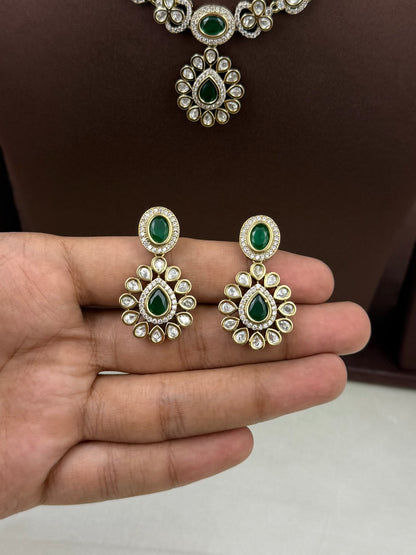Priya Premium Victorian Necklace Set