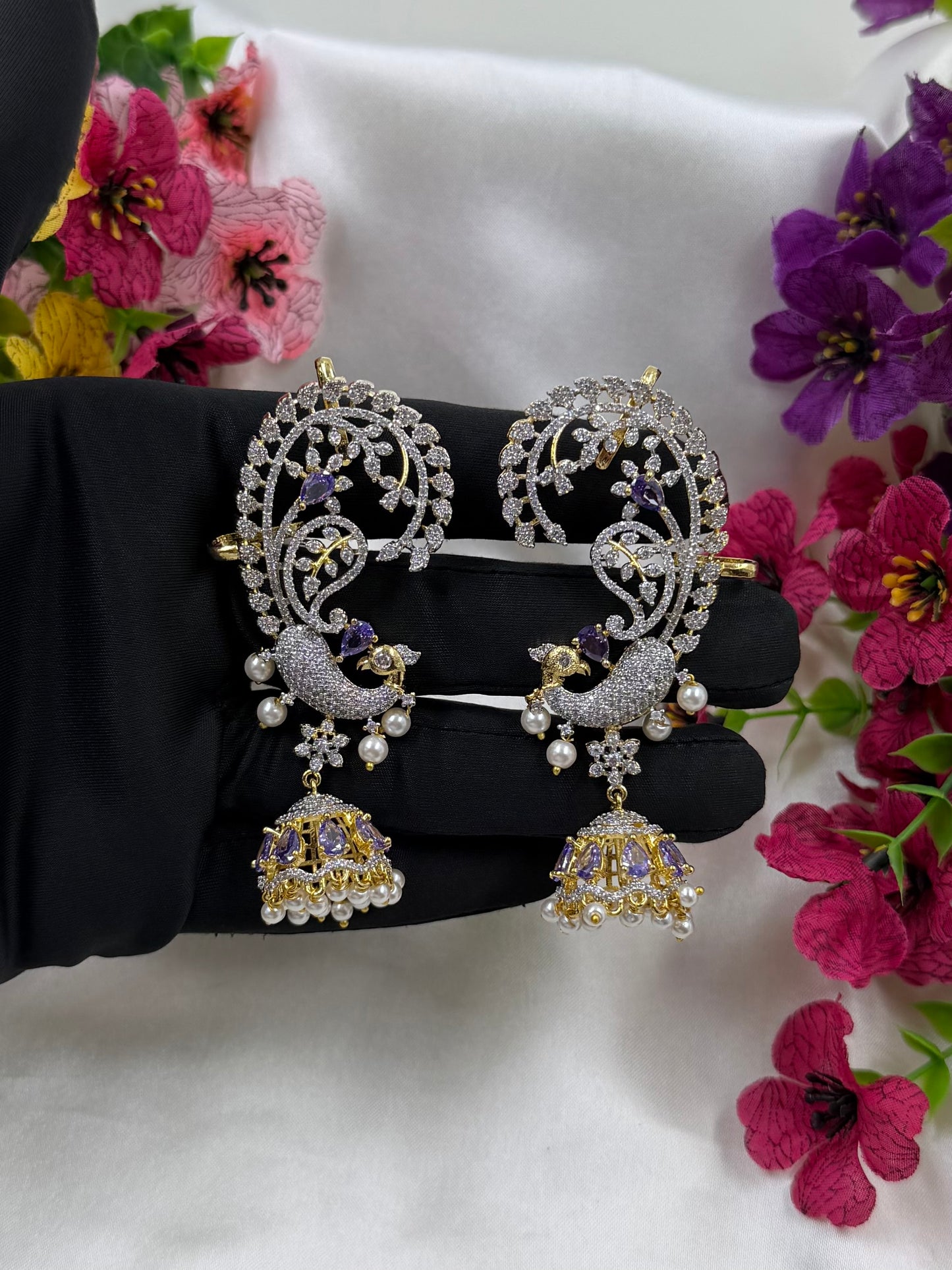 Nisha American Diamond Earcuff