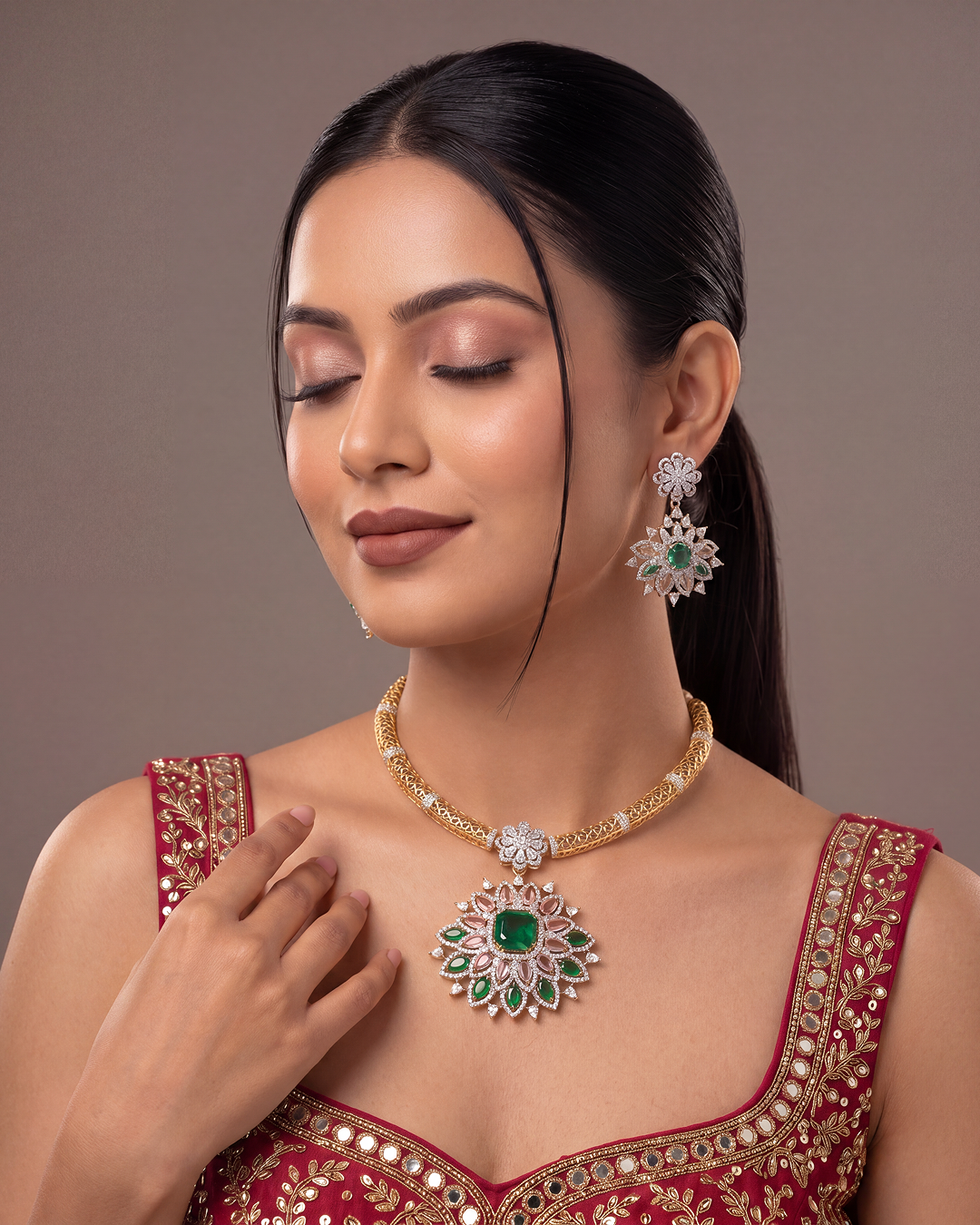 Shivani Traditional Premium Hasli