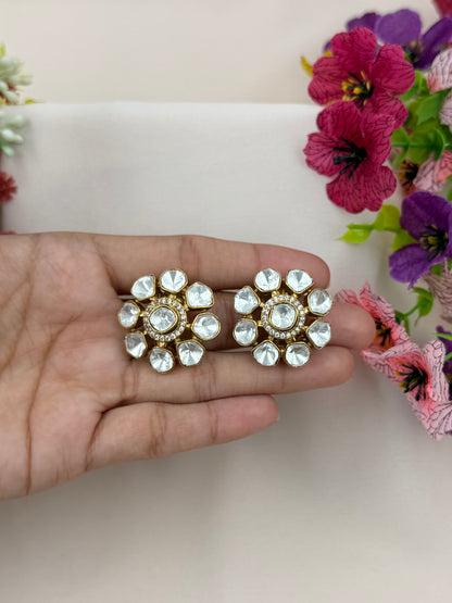 Prapti Petal Kundan Earring