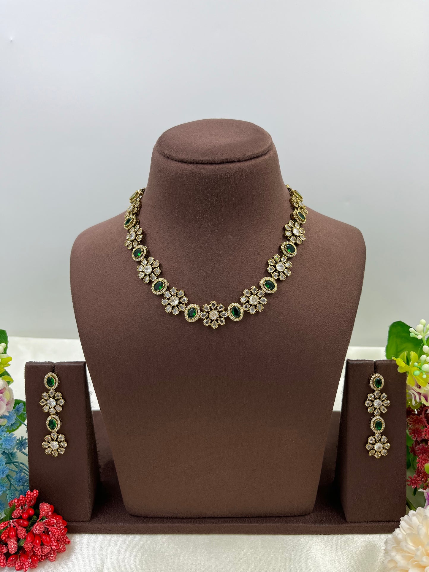 Renu Victorian Necklace