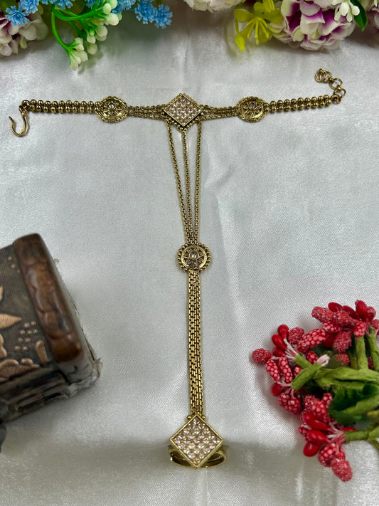 Zoya Victorian Hath Panja (One Pis)