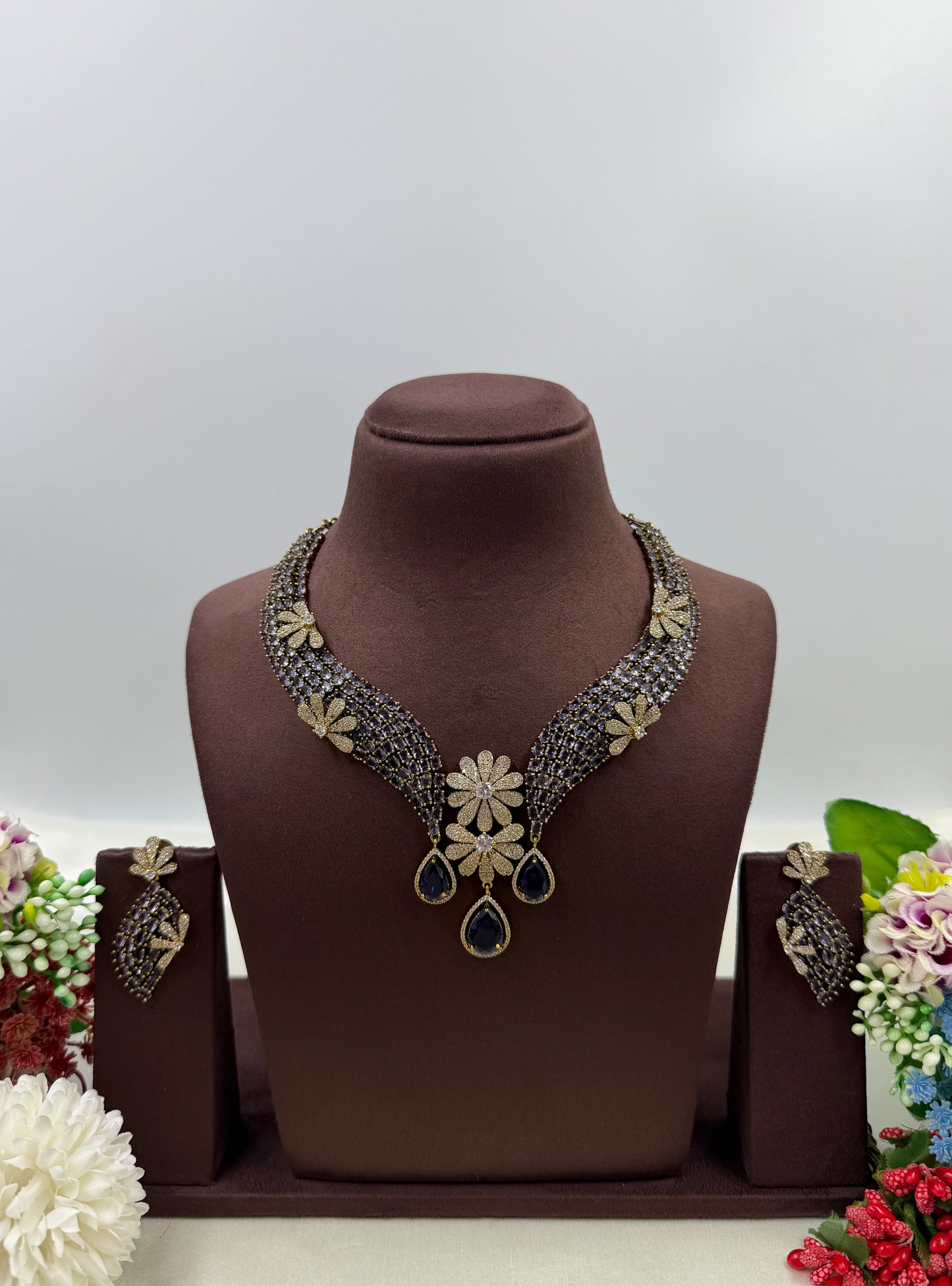 Anita Victorian American Diamond Necklace