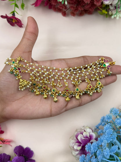 Soumya Pachi Kundan Ear Chain