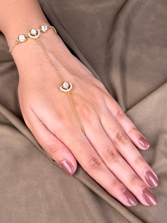 Shruti Moissanite Hath Panja