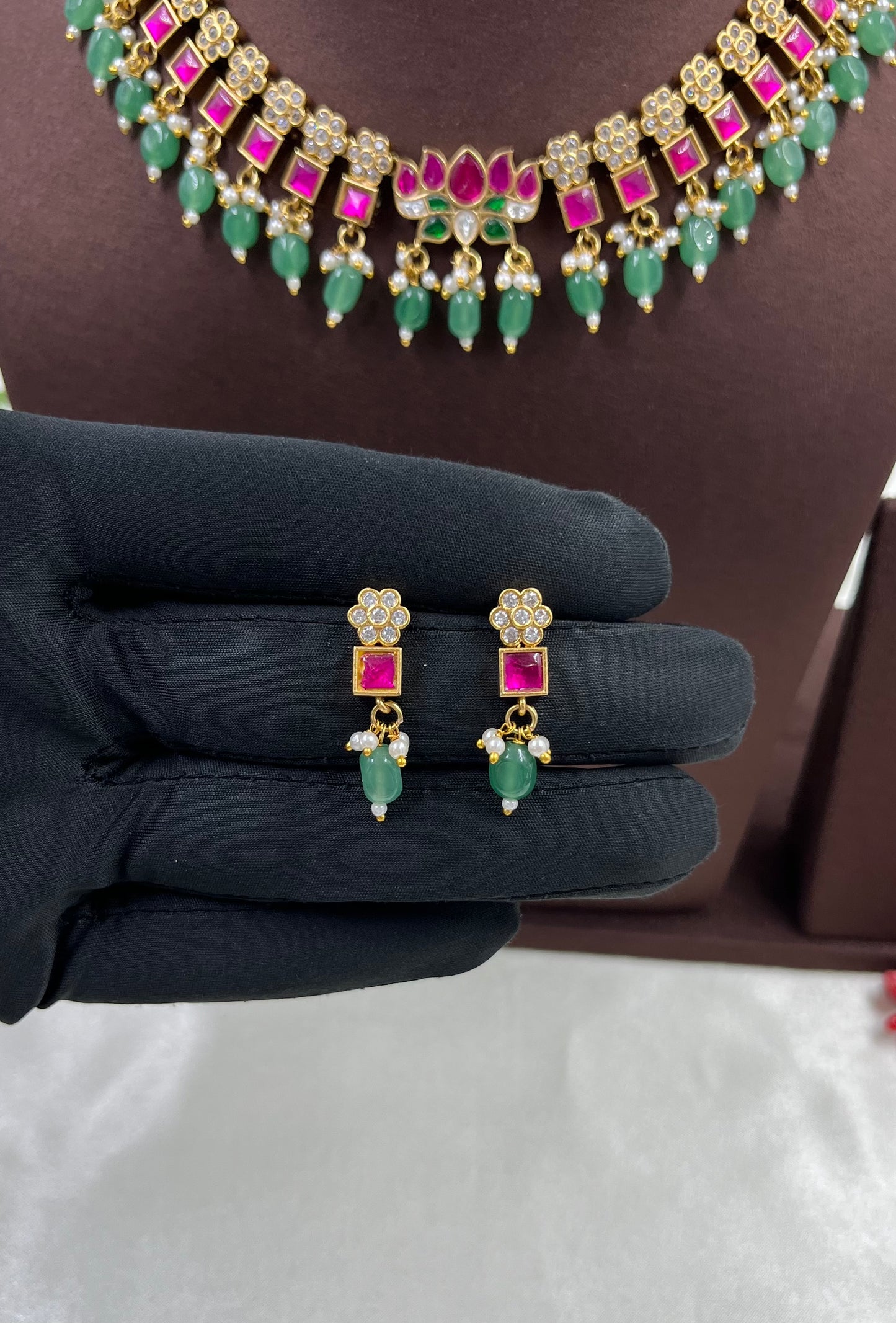 Disha Pachi Kundan Necklace