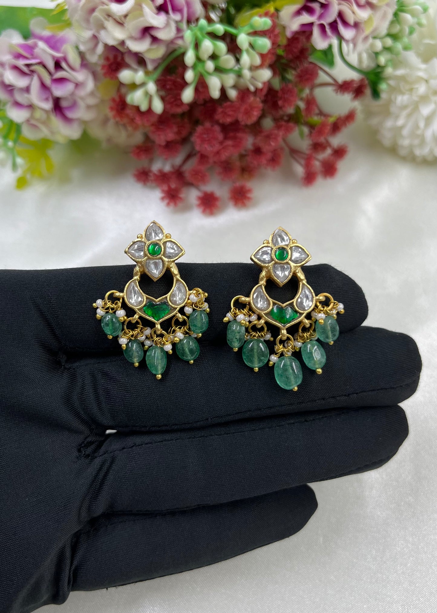 Sarika Jadau Pachi Kundan Earring