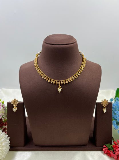 Nisha Delicate Traditional Necklace