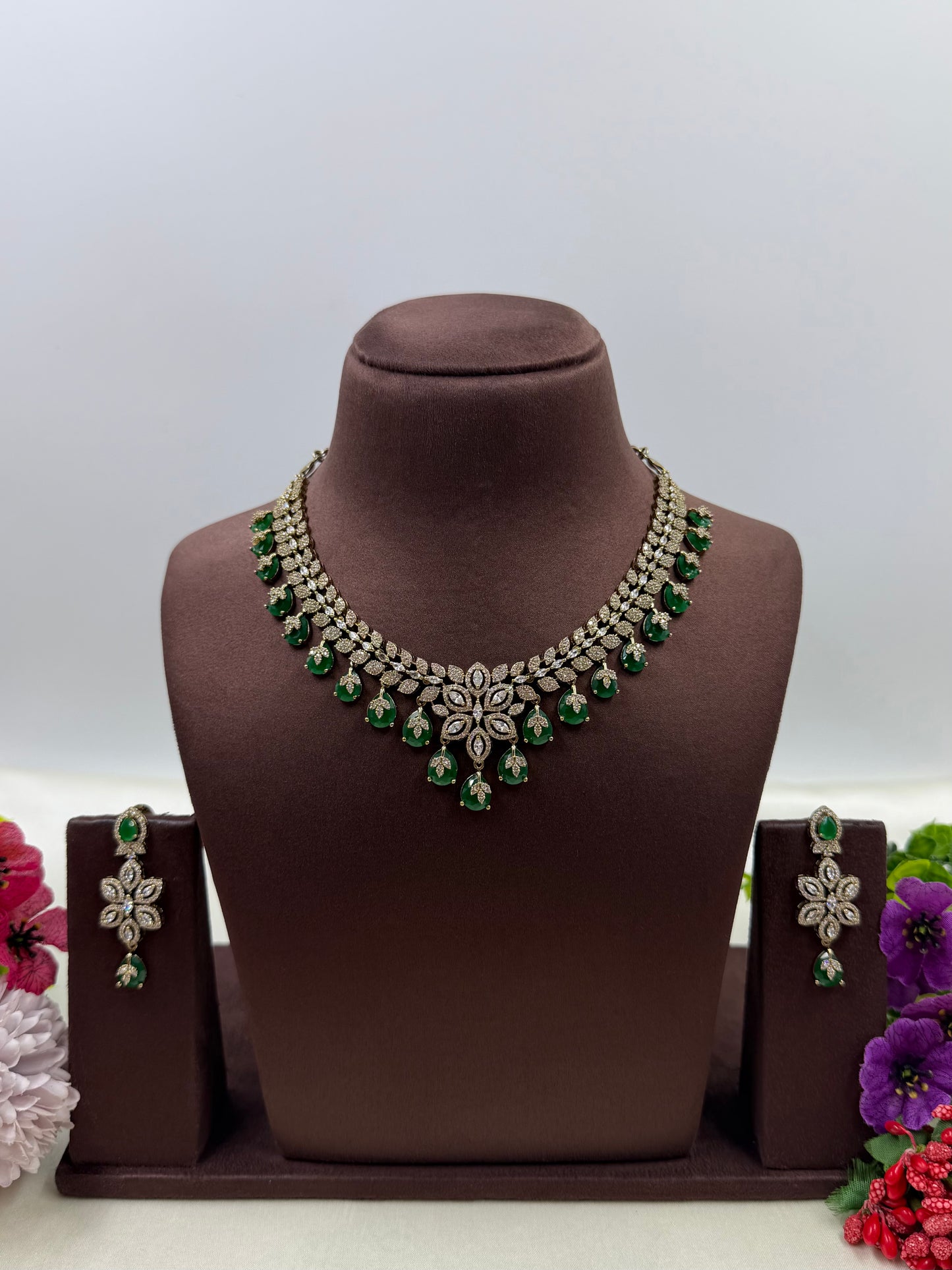 Pallavi Victorian Necklace