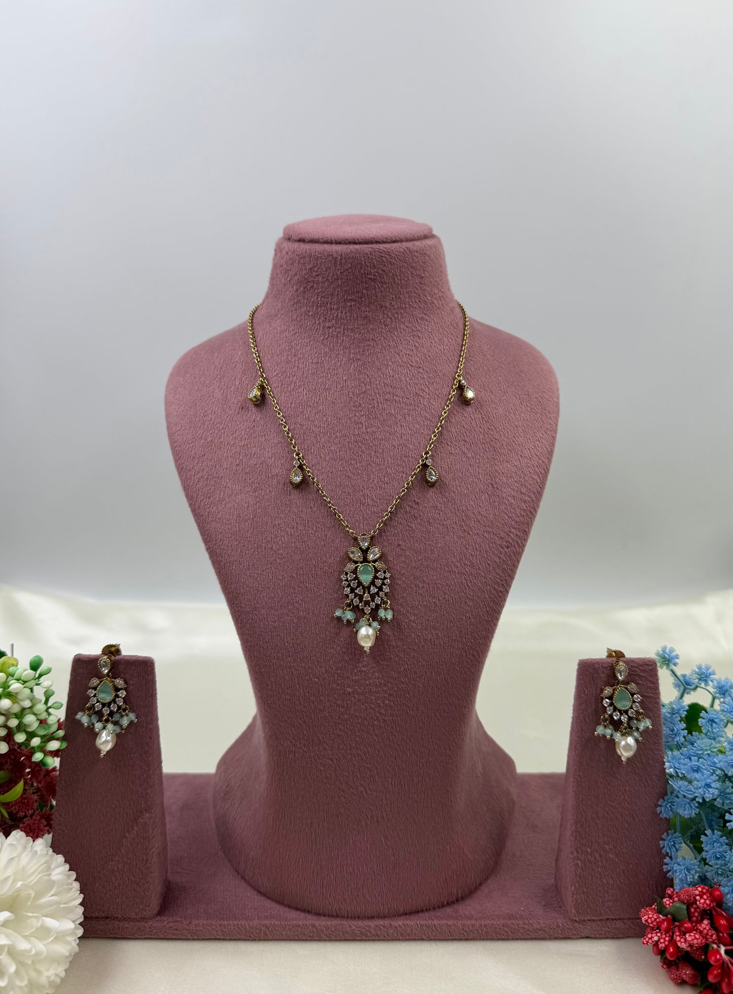 Rashmi Victorian Chain Pendent Necklace