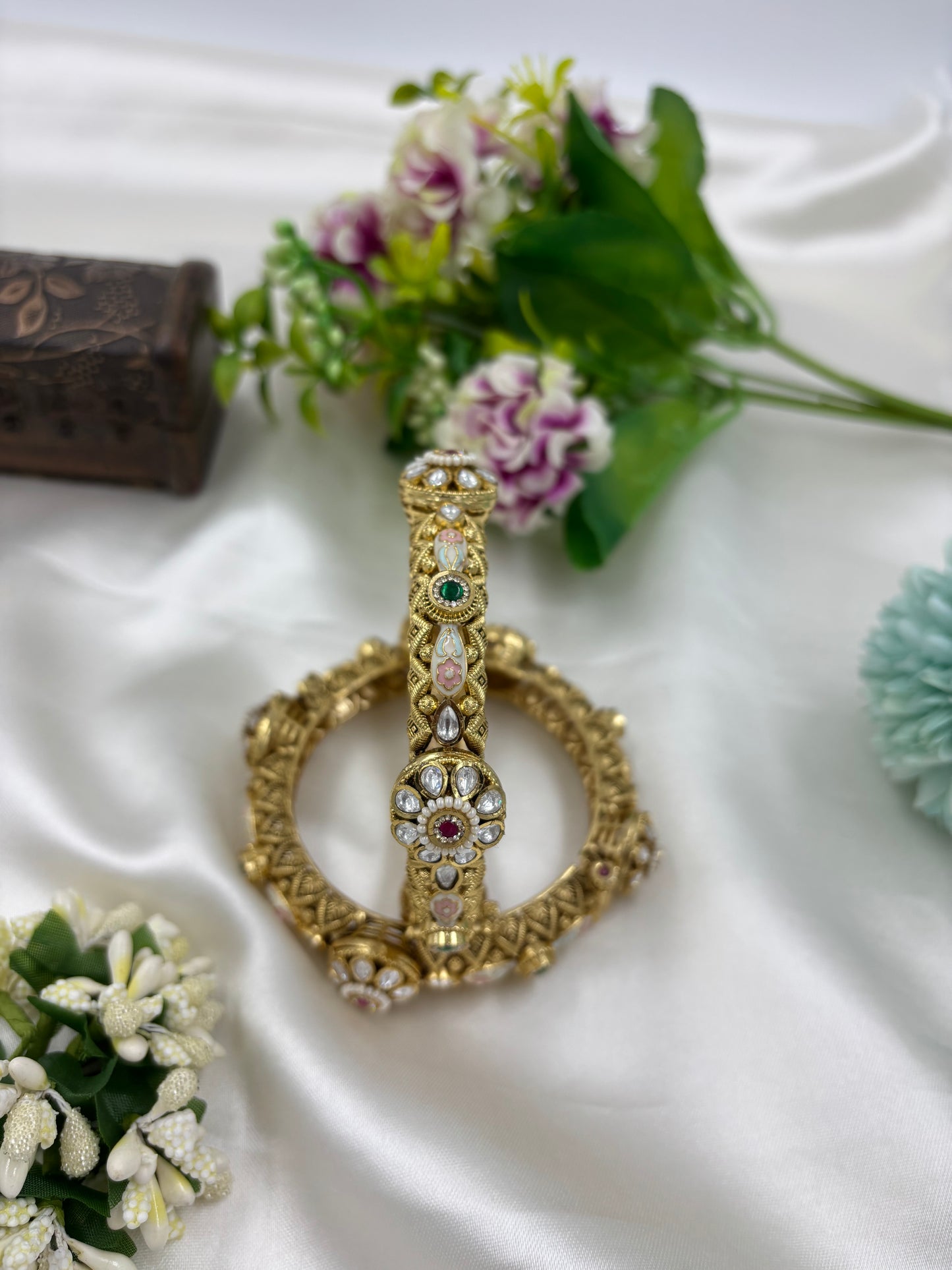 HERITAGE ANTIQUE GOLD PREMIUM CHORASKI STONES BANGLES