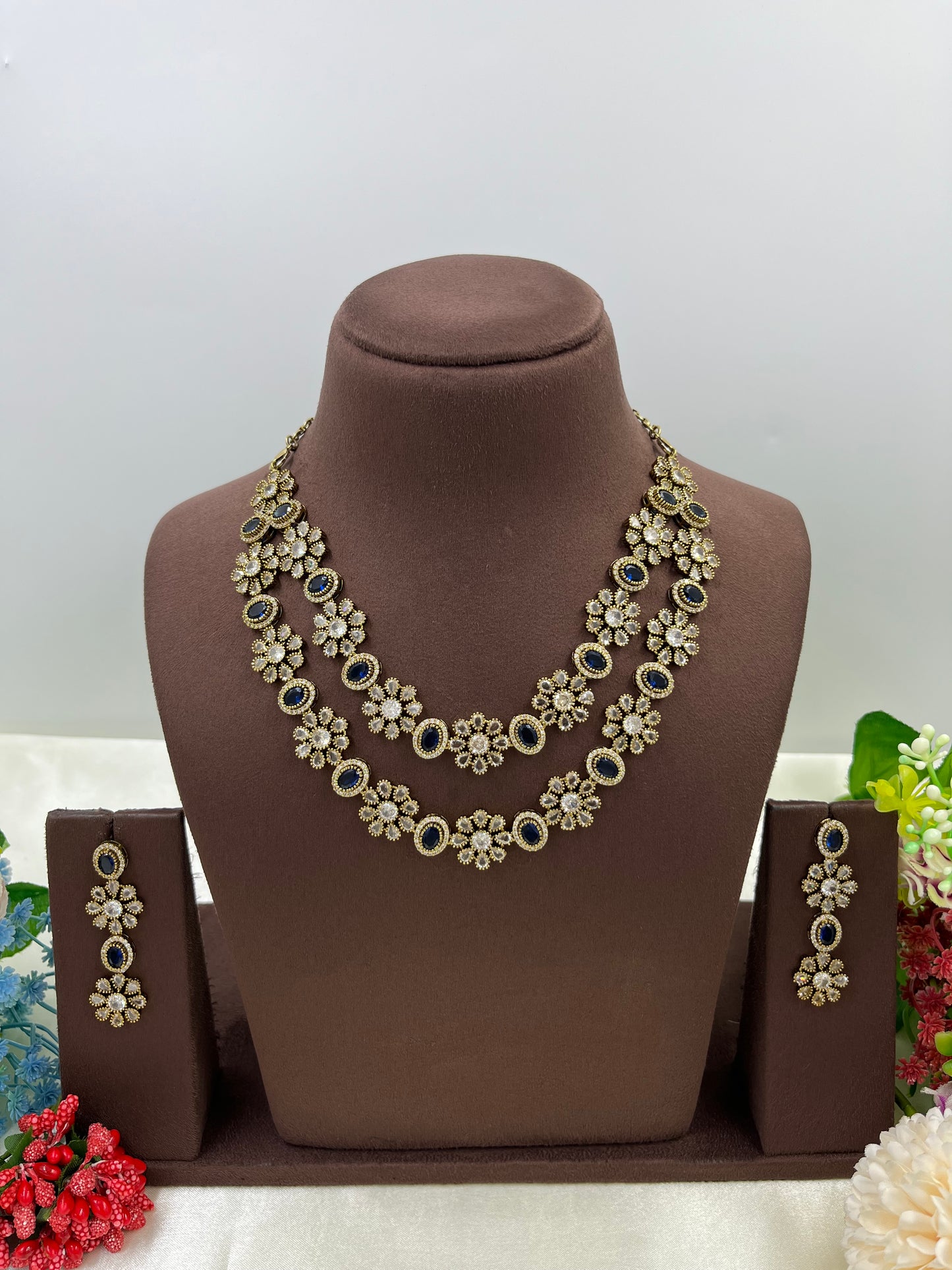 Diva Victorian Necklace