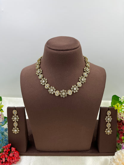 Renu Victorian Necklace