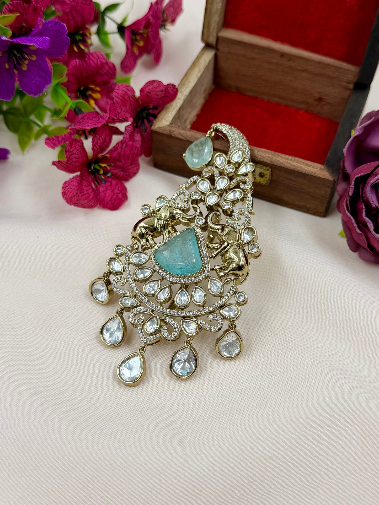 Charvi Victorian Kalangi