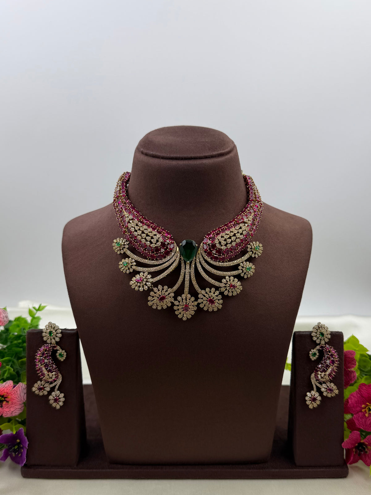 Janhvi Premium Victorian Necklace Set