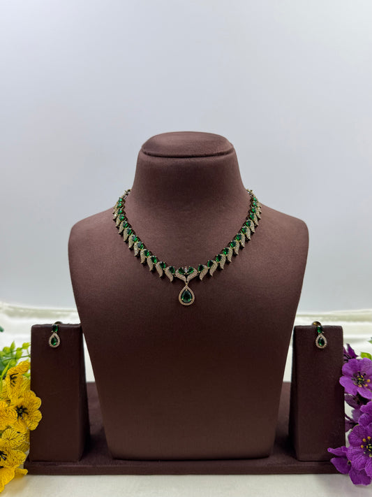 Zoya Victorian Delicate Necklace