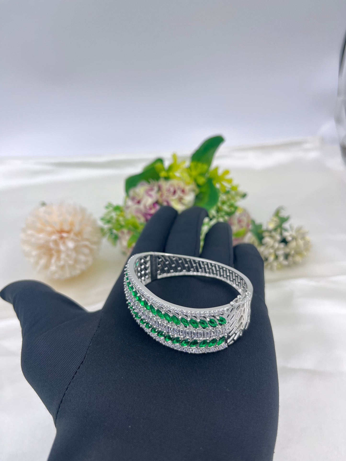 Riviera Emerald Shine Ad Openable Kada
