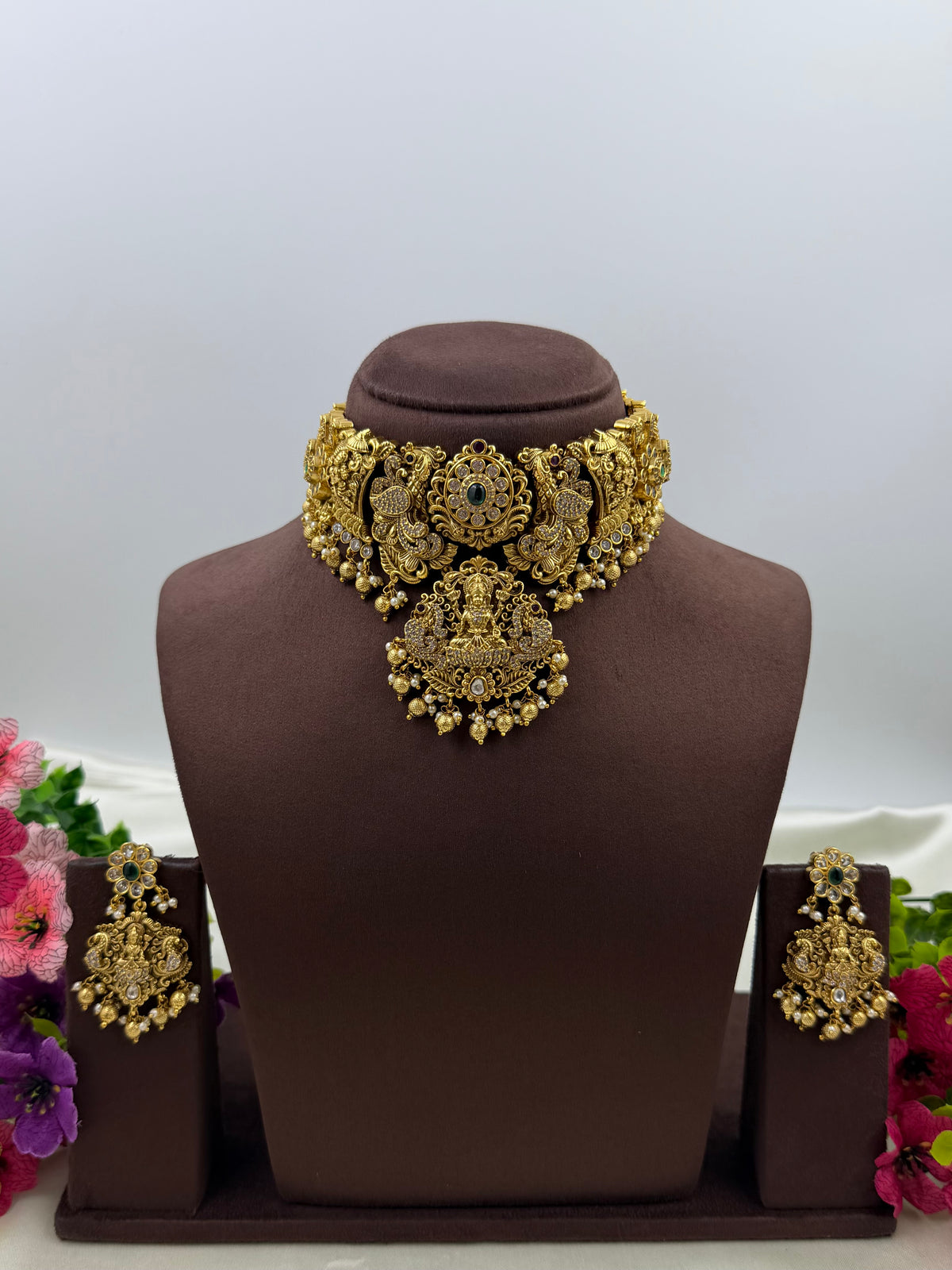 Vamika South Temple Choker Necklace Set