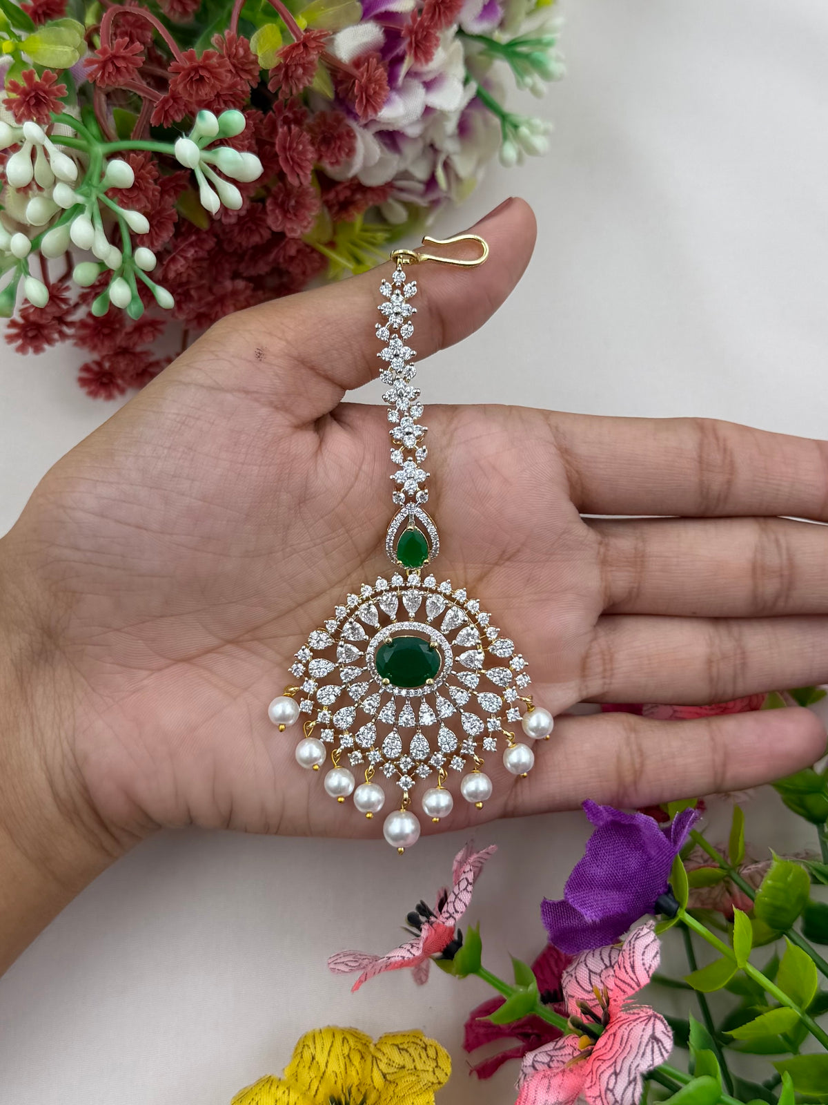 Millie American Diamond Mang Tika