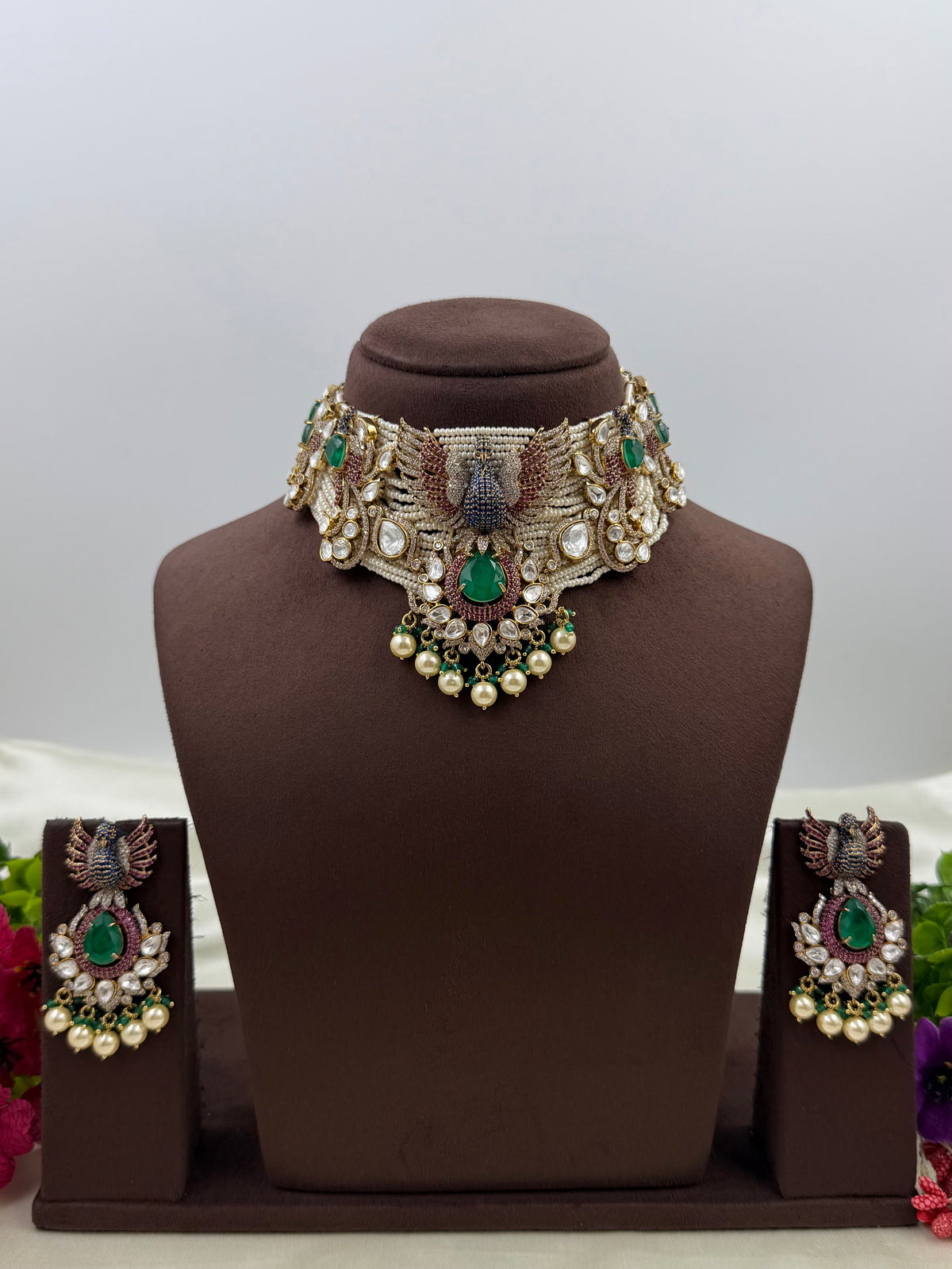 Maharani Green Kundan Choker Set