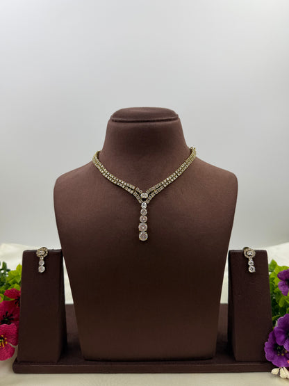 Iris Victorian Delicate Necklace Set