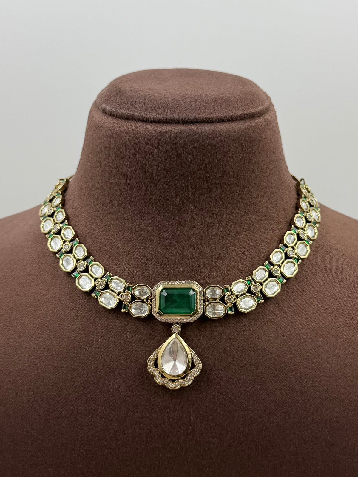 Mukti Victorian Delicate Necklace Set