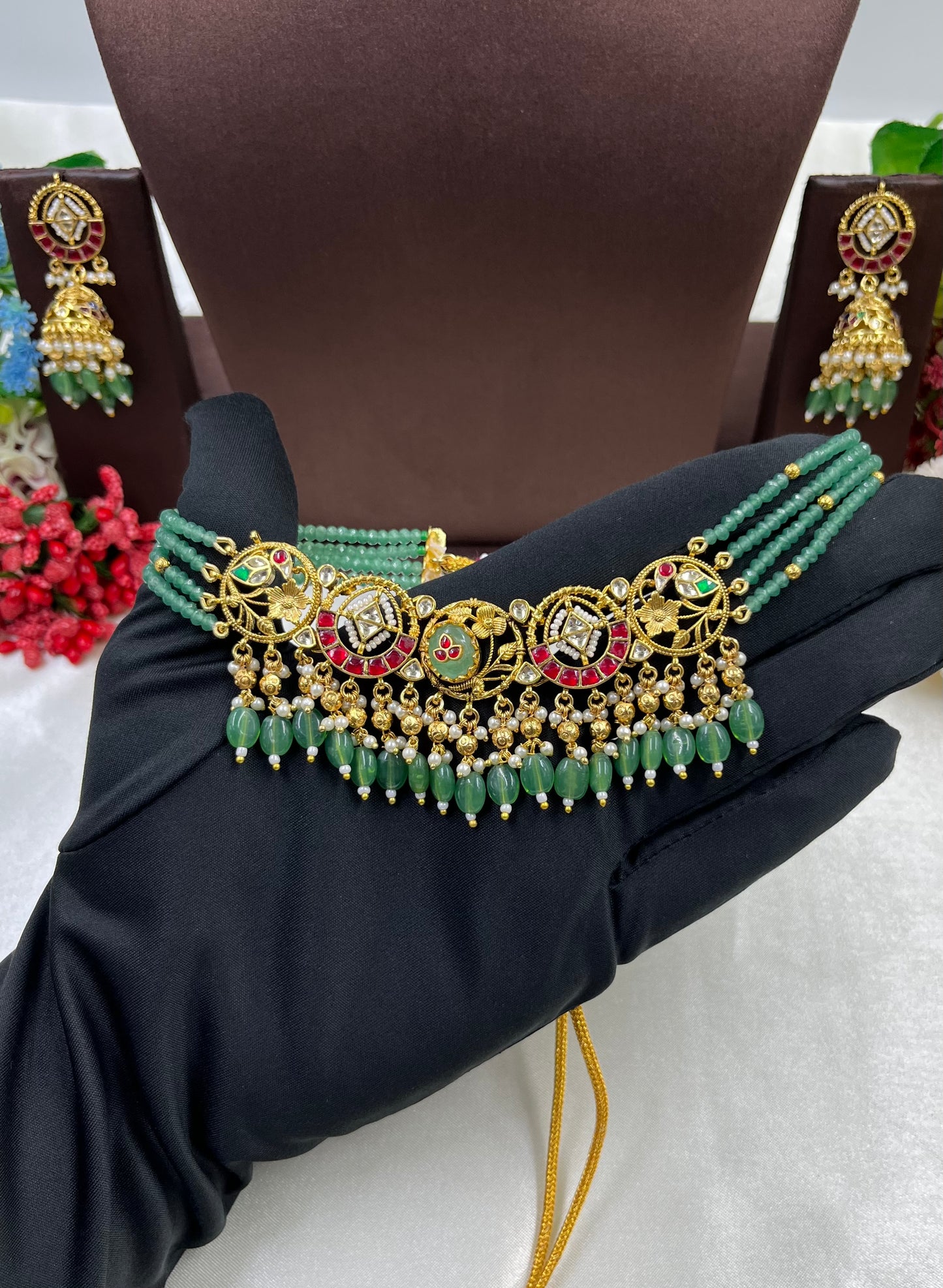 Divya Pachi Kundan Choker Necklace