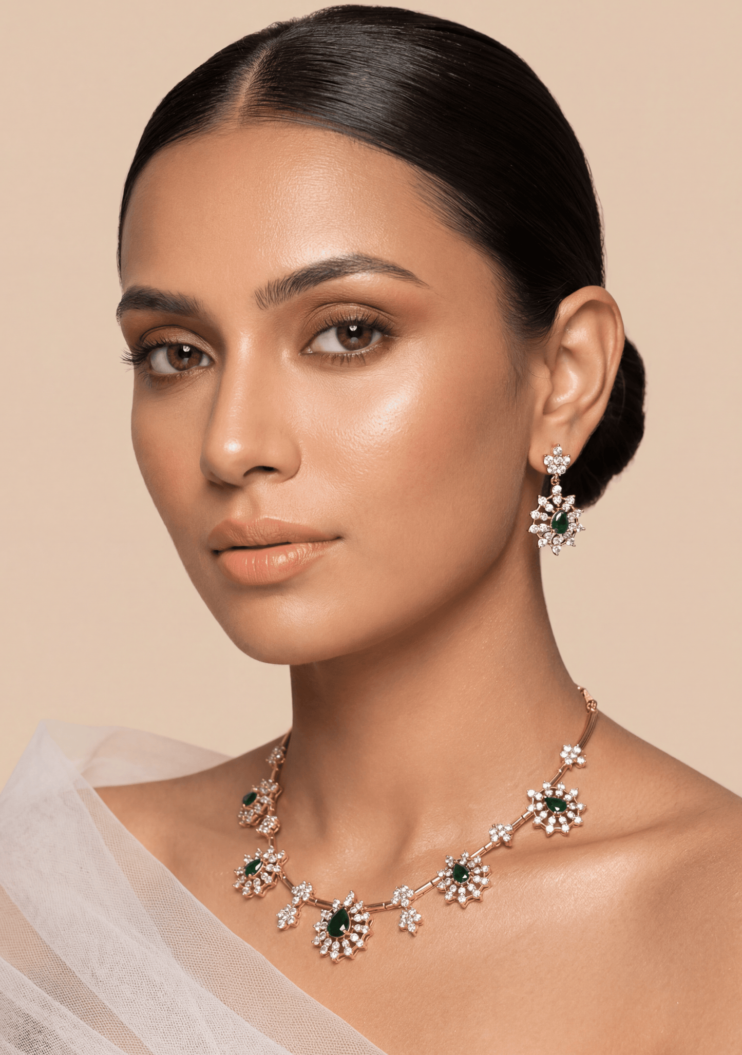 Amara Panna Hasli Necklace