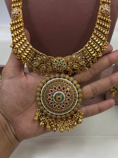 Gunika Premium Traditional Long Necklace Set
