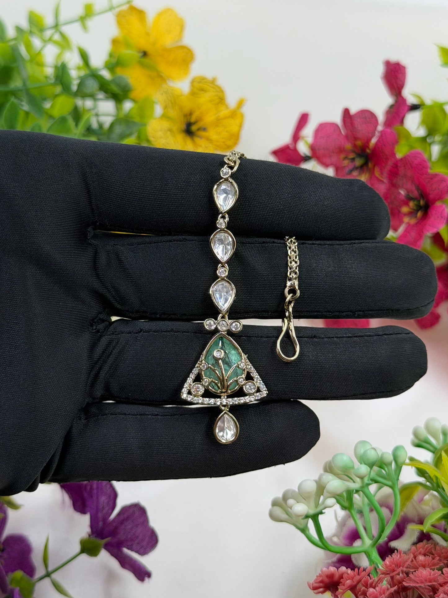 Manju Victorian Moissanite Mang Tika