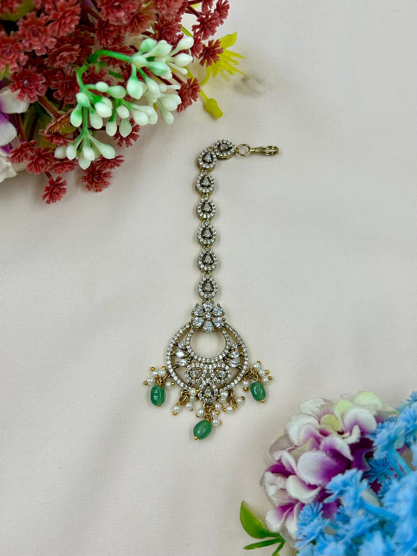 Drishti Premium Victorian Mang Tika
