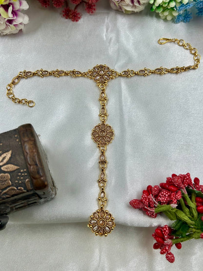 Mayuri Traditional Gold Hath Panja (One Pis)