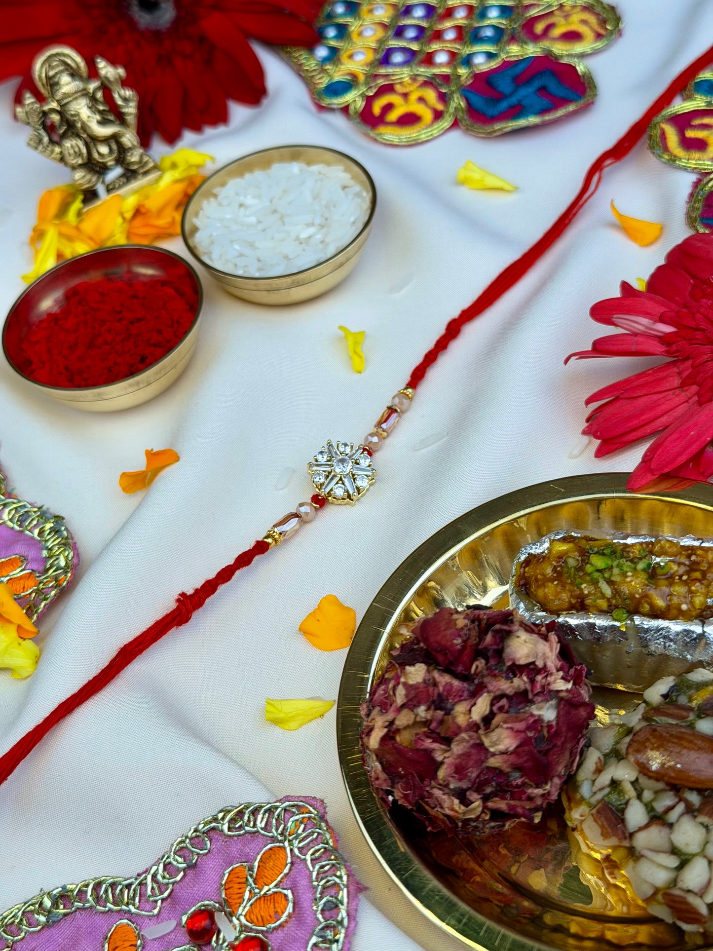 Luxe Flower Spinner Rakhi