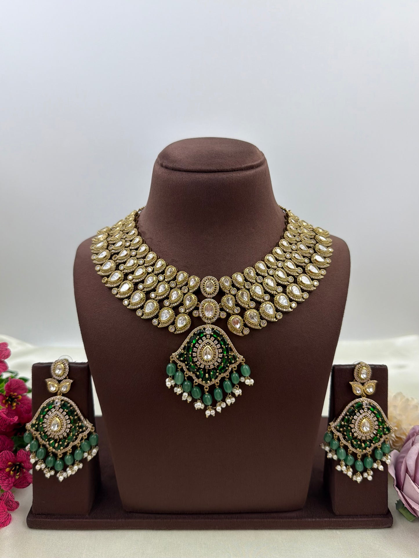Vedika Premium Victorian Necklace Set
