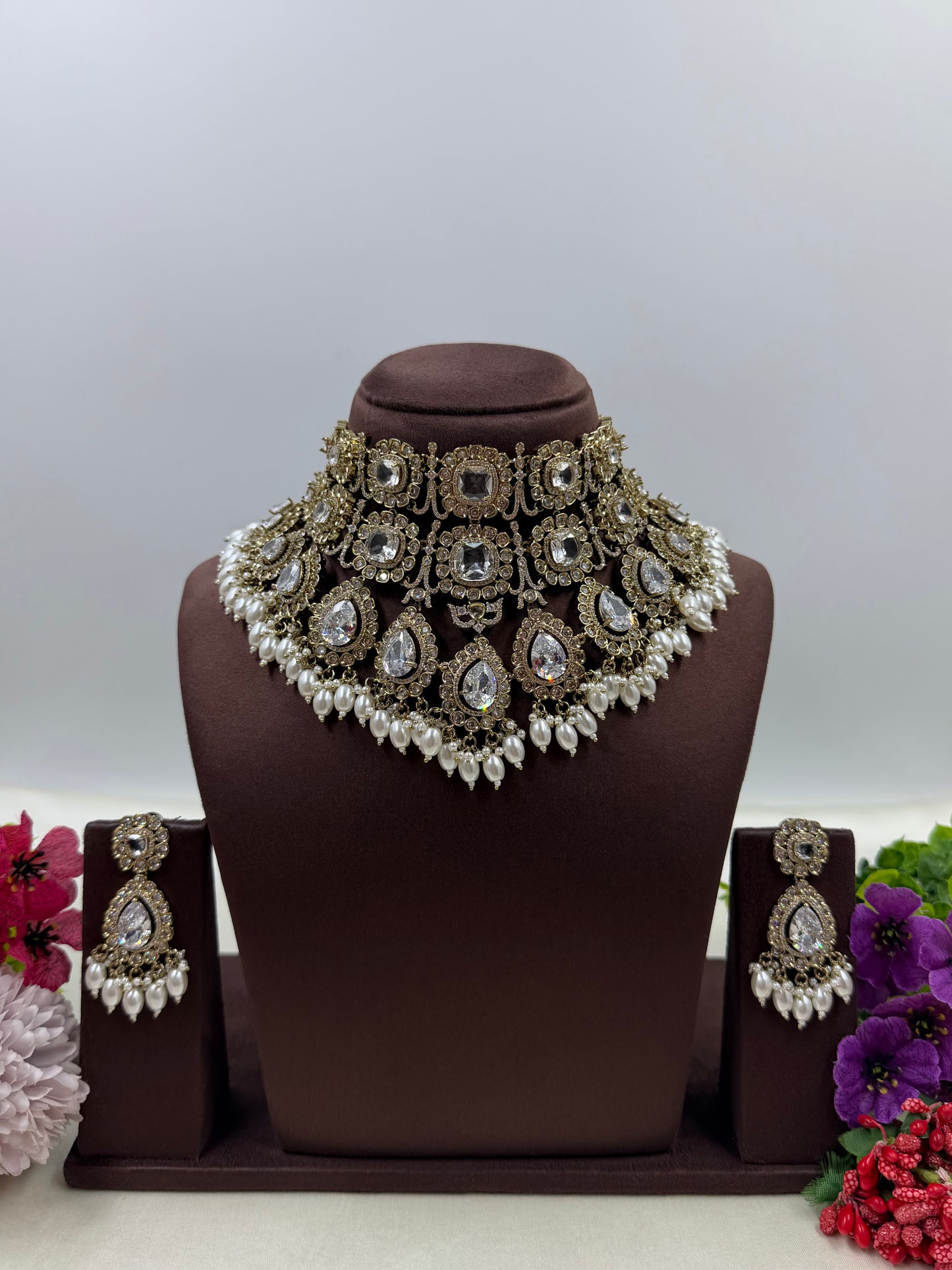 Rasika Premium Victorian Choker Necklace Set