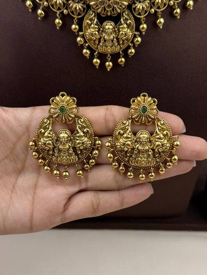 Niharika South Temple Choker Necklace Set