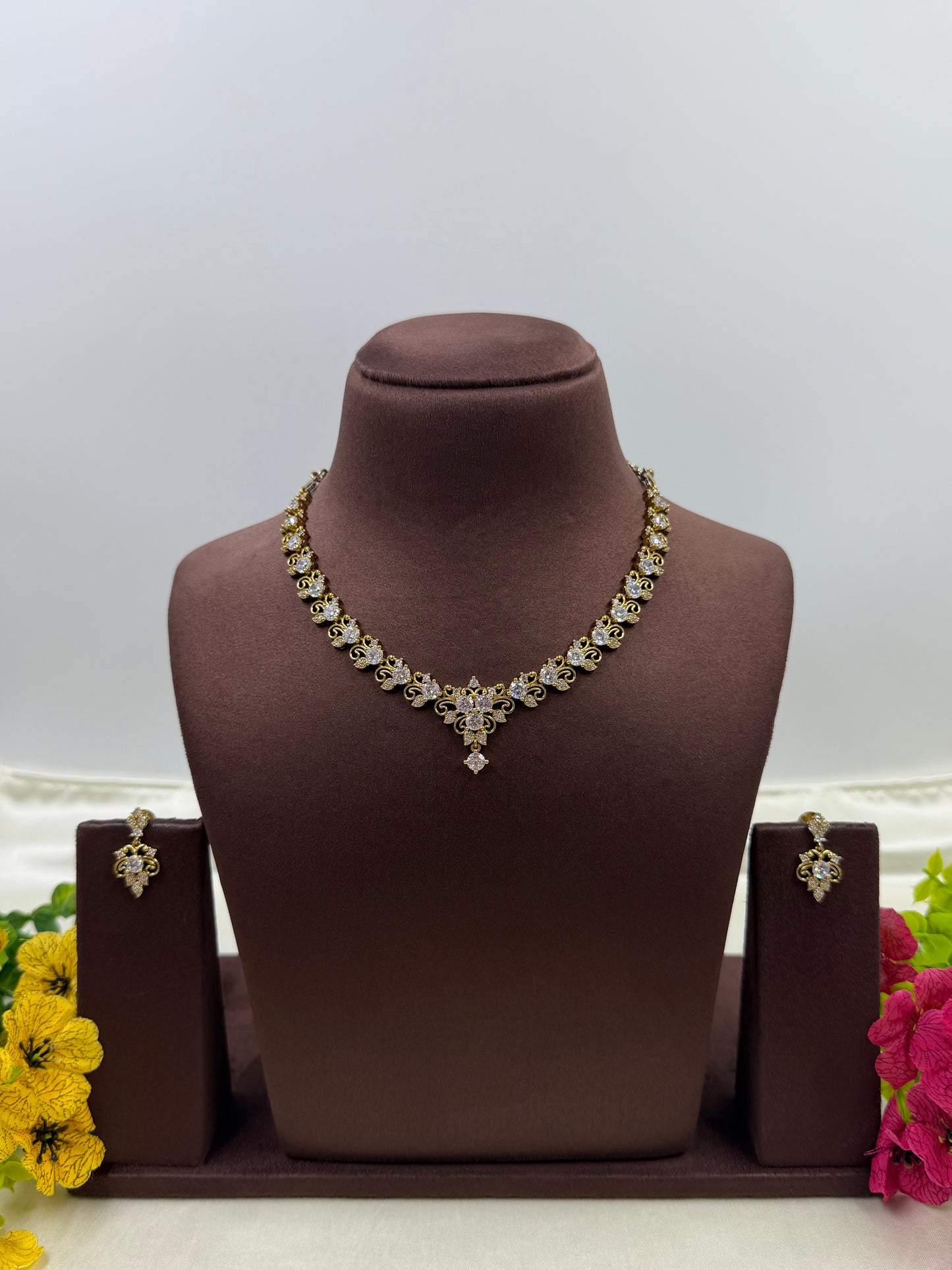 Tanisha Victorian Delicate Necklace